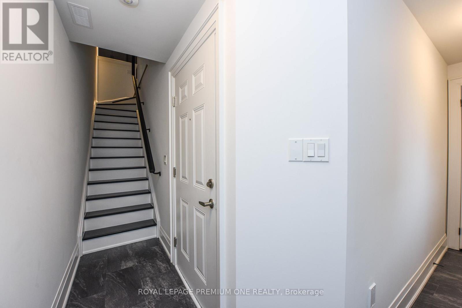 












119 - 1 WASDALE ROAD

,
Mississauga,




Ontario
L5M2R2

