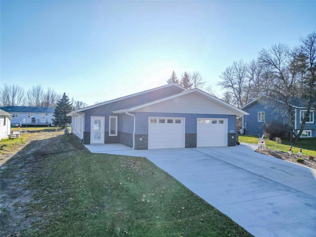 












178 7th Avenue W

,
Souris,




Manitoba
R0K2C0

