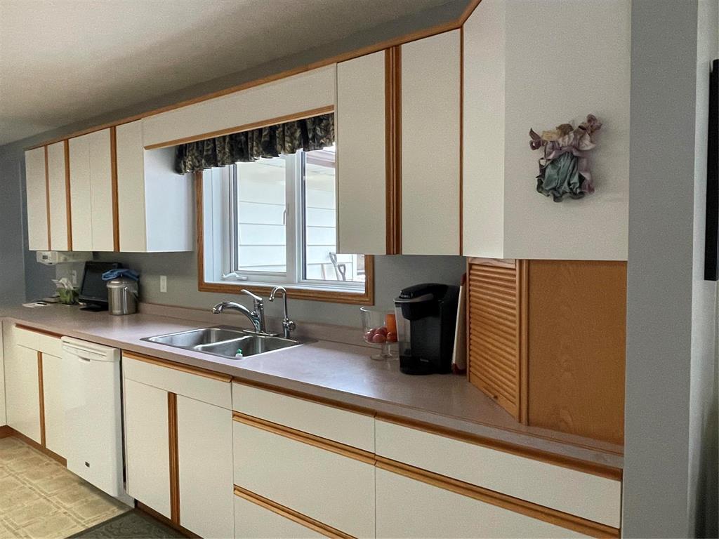 












487 Hwy N & Hwy 83 Highway

,
Swan River,




Manitoba
R0L0C0

