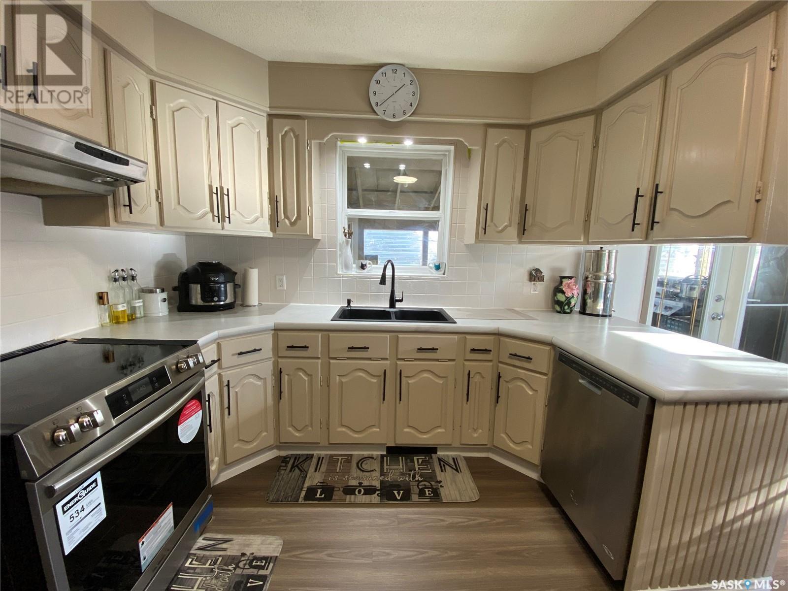 












Brock Acreage - Parcel A of SW 23-29-20 W3rd

,
Kindersley Rm No. 290,




Saskatchewan
S0L0H0

