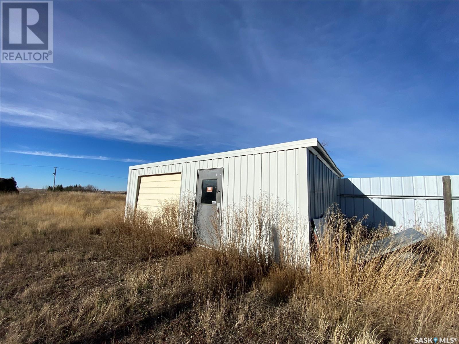 












Brock Acreage - Parcel A of SW 23-29-20 W3rd

,
Kindersley Rm No. 290,




Saskatchewan
S0L0H0


