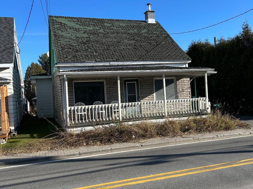 









496


Rue Principale

,
Saint-Boniface,




QC
G0X2X0

