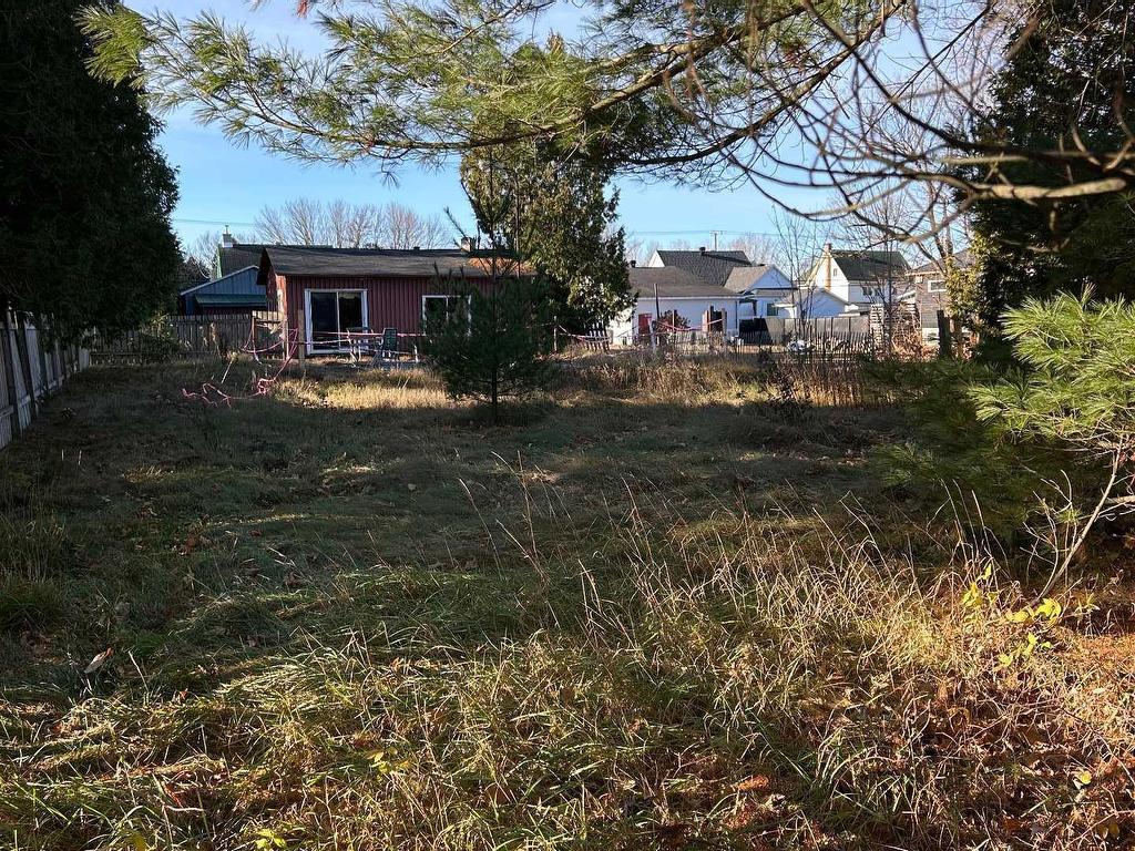 









496


Rue Principale

,
Saint-Boniface,




QC
G0X2X0

