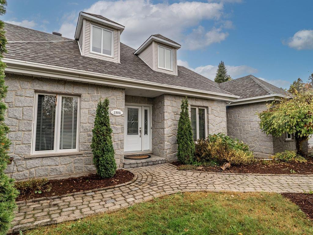 









1504


Rue du Muscadet

,
Sherbrooke (Brompton/Rock Forest/Saint-Élie/Deauville),




QC
J1N1V1

