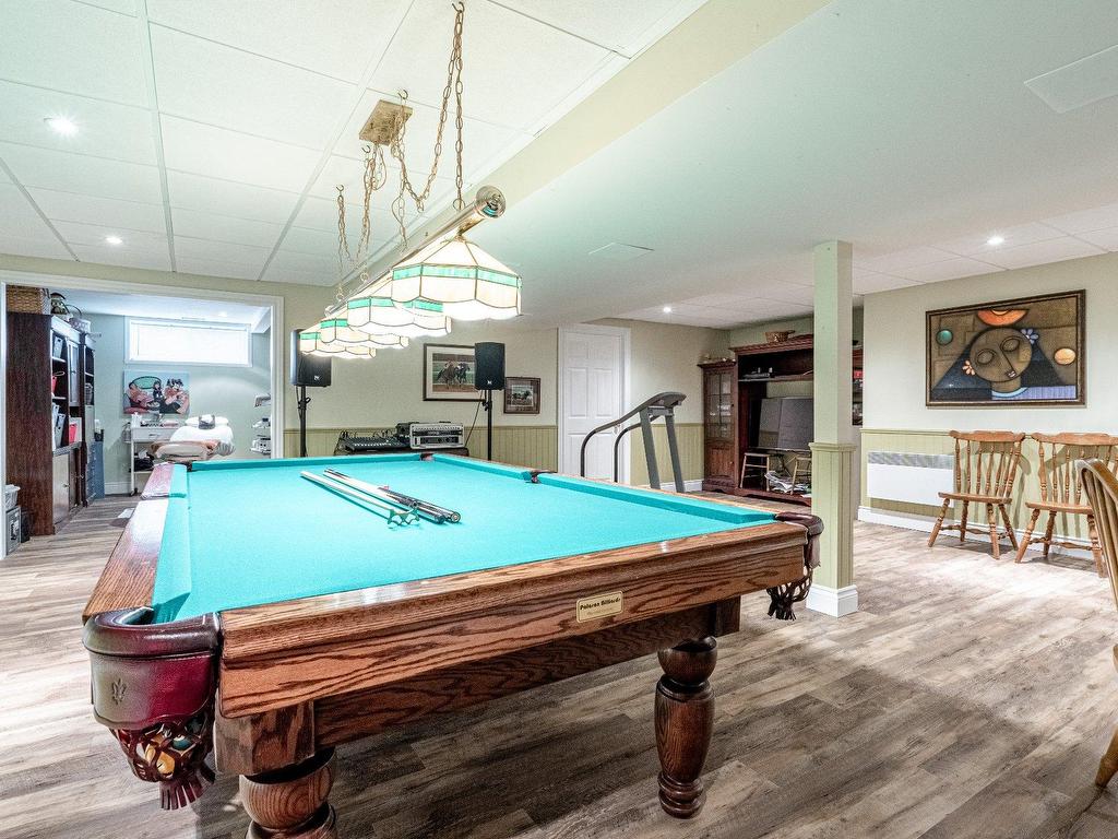 









1504


Rue du Muscadet

,
Sherbrooke (Brompton/Rock Forest/Saint-Élie/Deauville),




QC
J1N1V1

