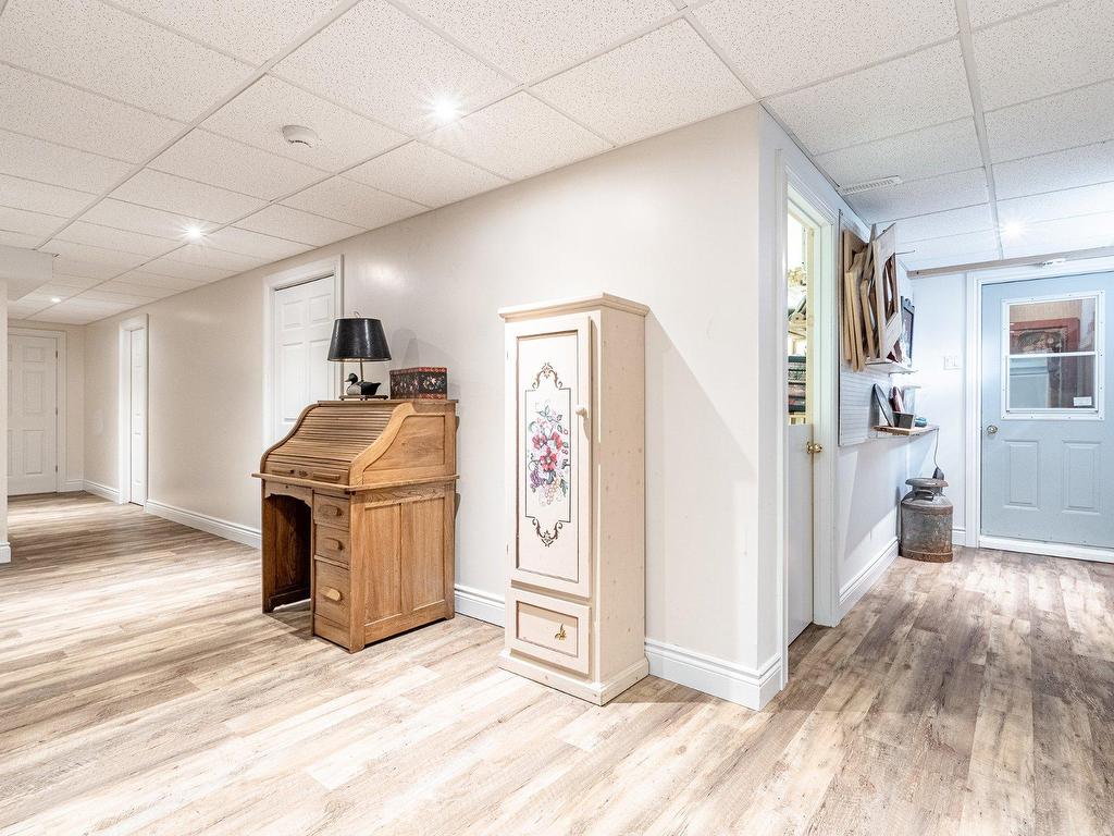 









1504


Rue du Muscadet

,
Sherbrooke (Brompton/Rock Forest/Saint-Élie/Deauville),




QC
J1N1V1

