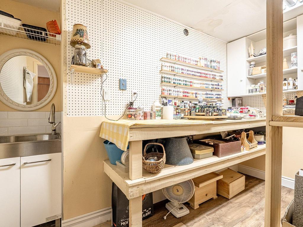 









1504


Rue du Muscadet

,
Sherbrooke (Brompton/Rock Forest/Saint-Élie/Deauville),




QC
J1N1V1


