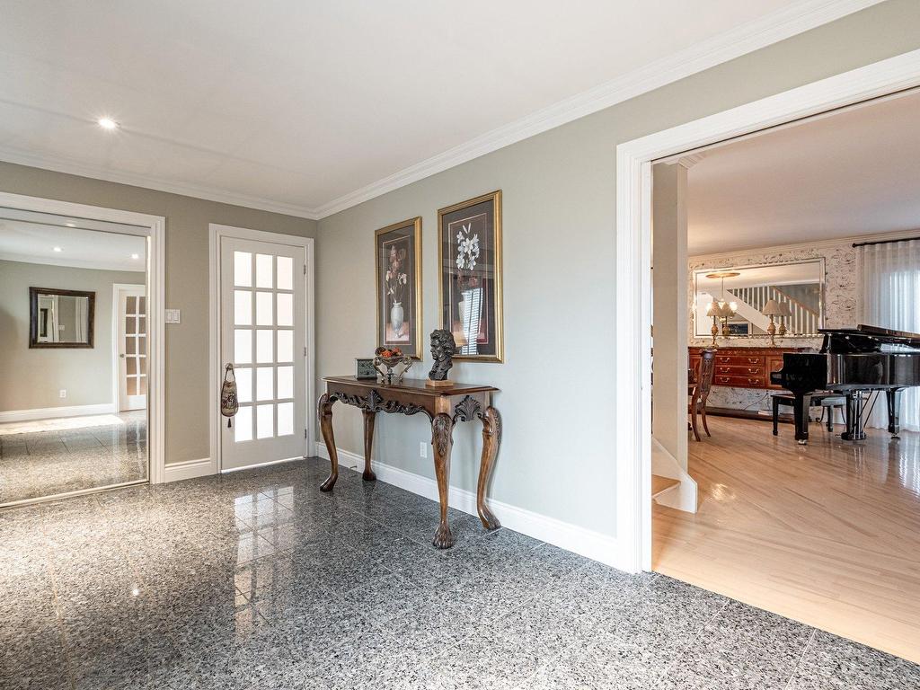 









1504


Rue du Muscadet

,
Sherbrooke (Brompton/Rock Forest/Saint-Élie/Deauville),




QC
J1N1V1

