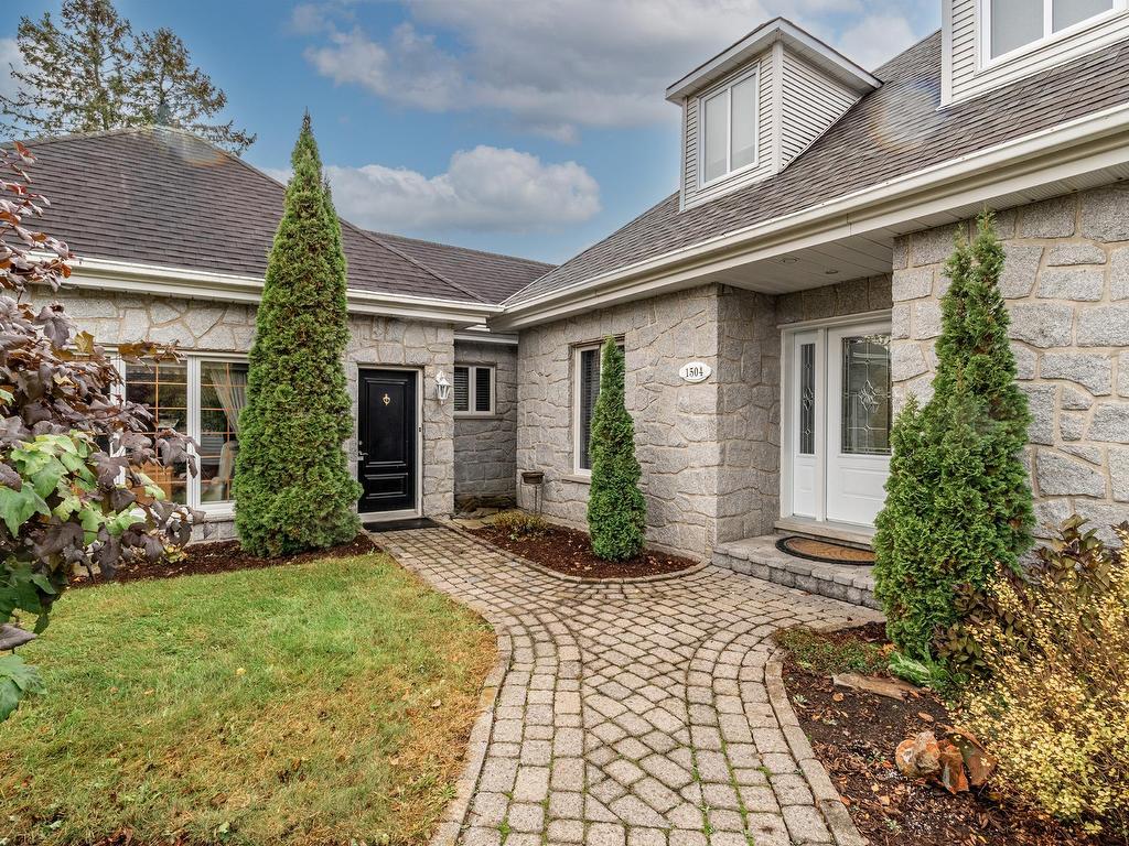 









1504


Rue du Muscadet

,
Sherbrooke (Brompton/Rock Forest/Saint-Élie/Deauville),




QC
J1N1V1

