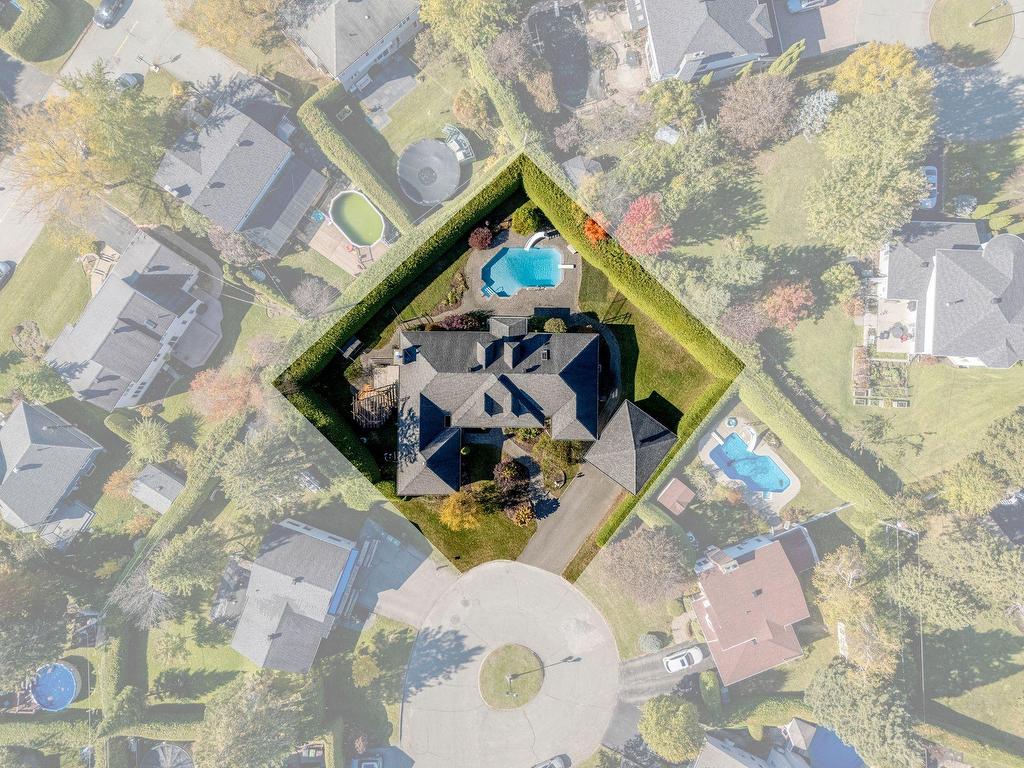 









1504


Rue du Muscadet

,
Sherbrooke (Brompton/Rock Forest/Saint-Élie/Deauville),




QC
J1N1V1

