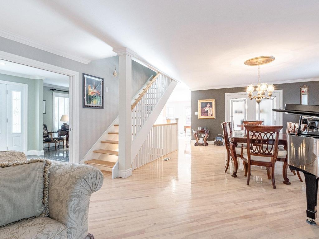 









1504


Rue du Muscadet

,
Sherbrooke (Brompton/Rock Forest/Saint-Élie/Deauville),




QC
J1N1V1

