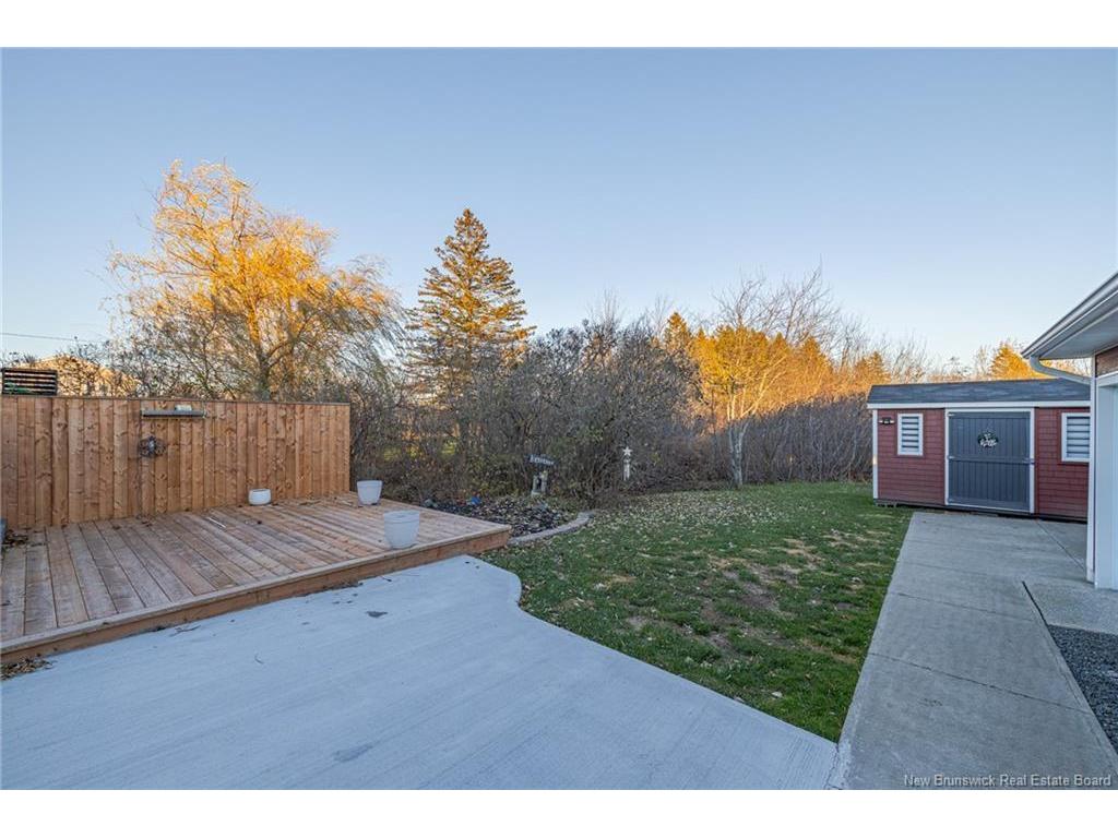









653


Rue Principale

,
Beresford,




NB
E8K 3X5

