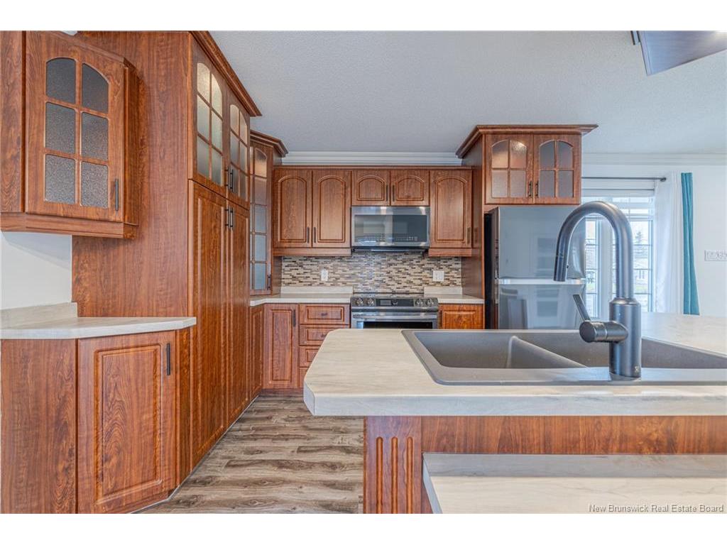 









653


Rue Principale

,
Beresford,




NB
E8K 3X5

