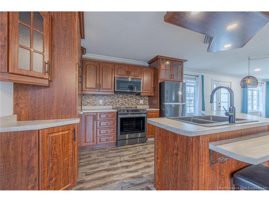 









653


Rue Principale

,
Beresford,




NB
E8K 3X5

