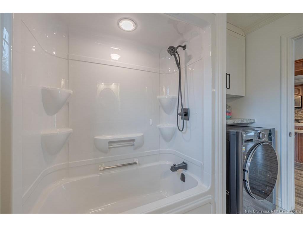 









653


Rue Principale

,
Beresford,




NB
E8K 3X5

