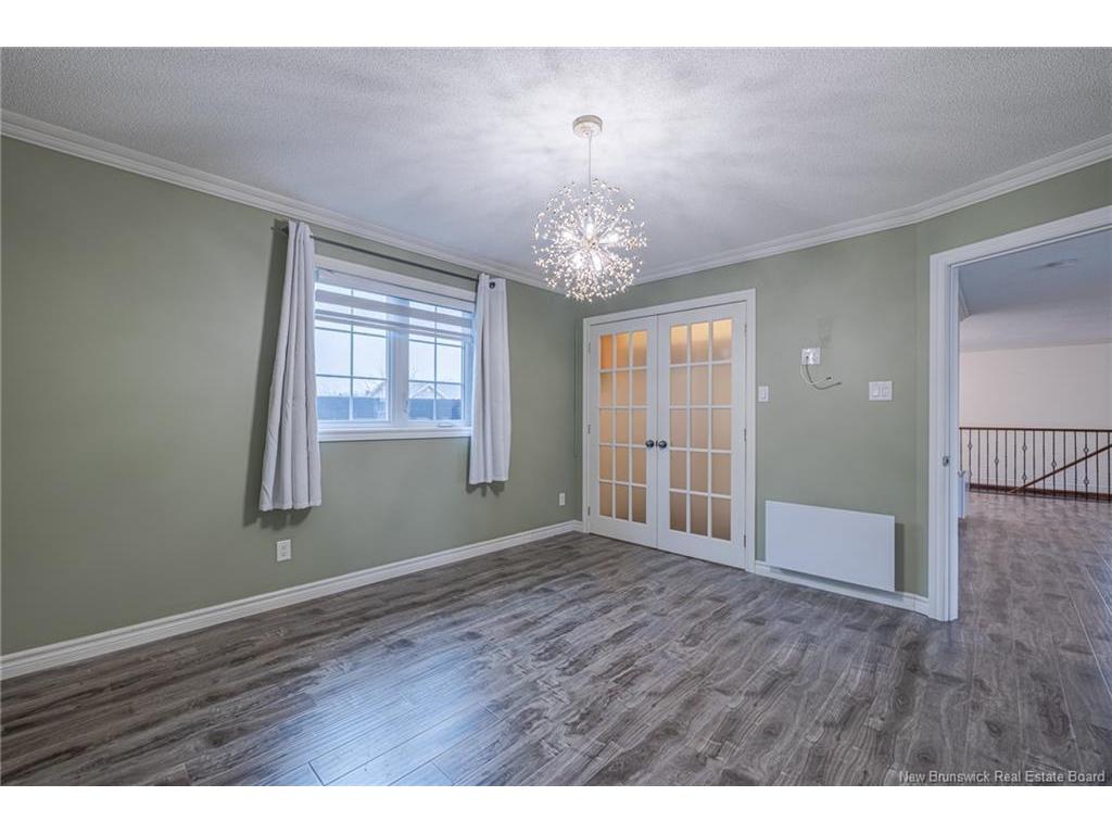 









653


Rue Principale

,
Beresford,




NB
E8K 3X5

