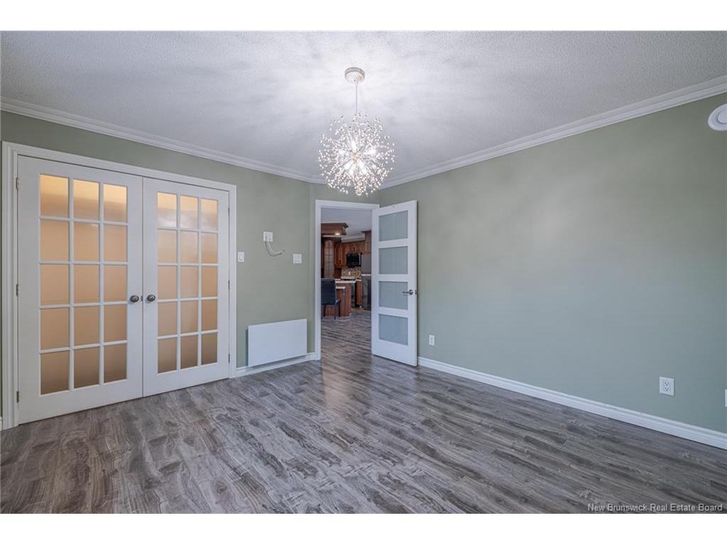 









653


Rue Principale

,
Beresford,




NB
E8K 3X5


