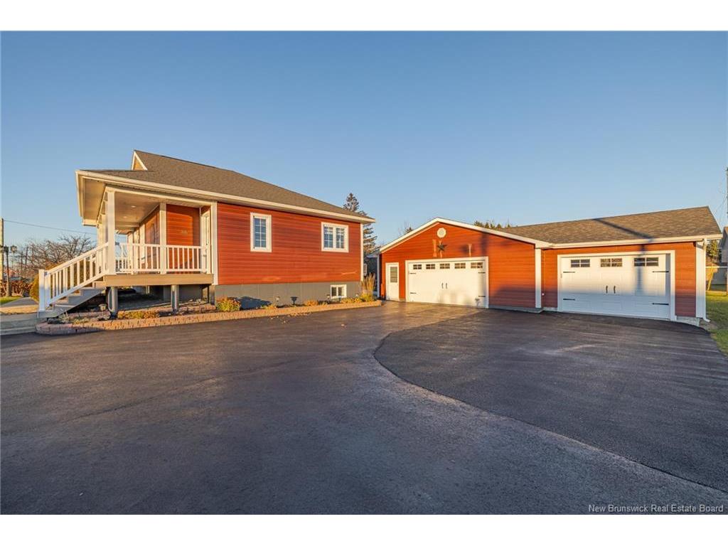 









653


Rue Principale

,
Beresford,




NB
E8K 3X5

