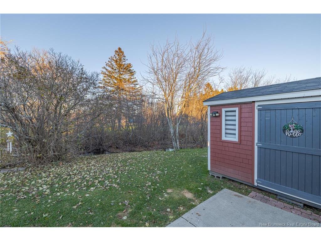 









653


Rue Principale

,
Beresford,




NB
E8K 3X5

