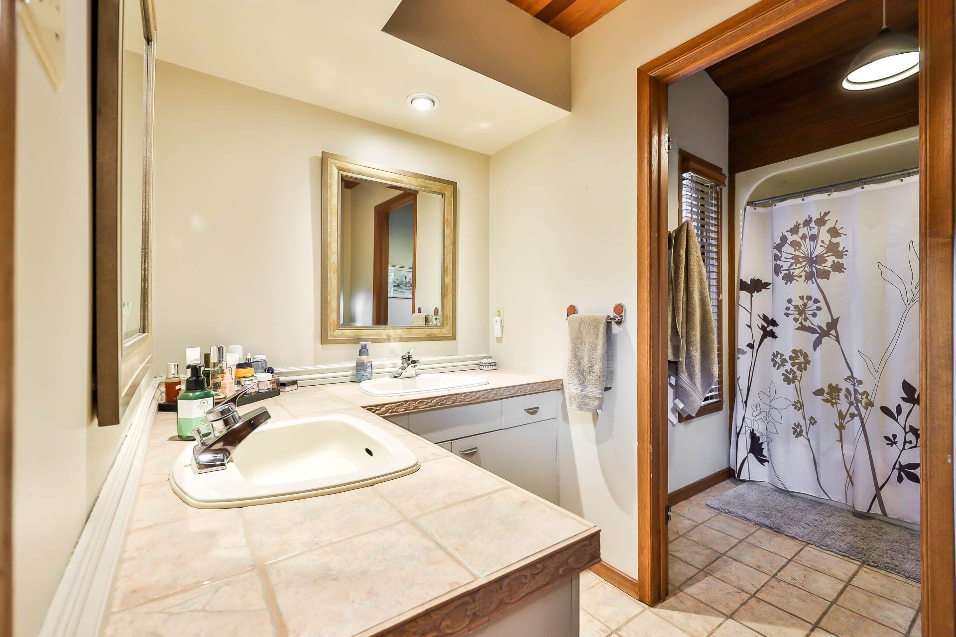 









511


Rg St-Louis

,
Saint-André-Avellin,







QC
J0V1W0

