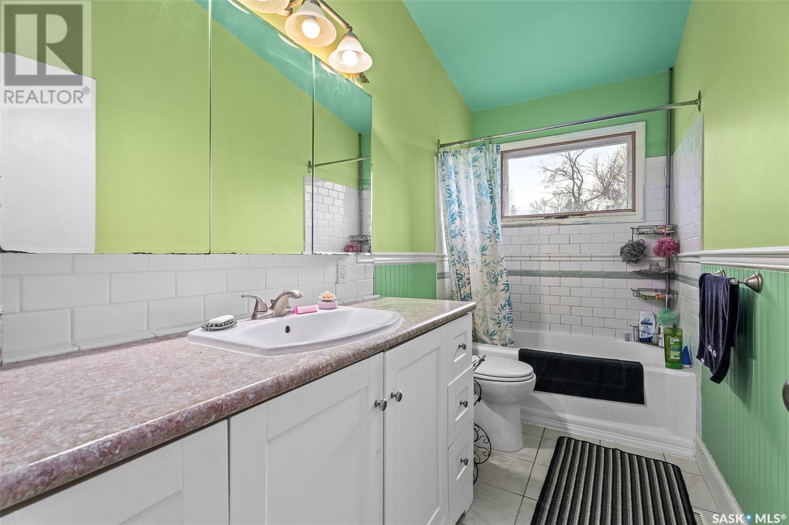 












315 Birch STREET

,
Caronport,




Saskatchewan
S0H0S0

