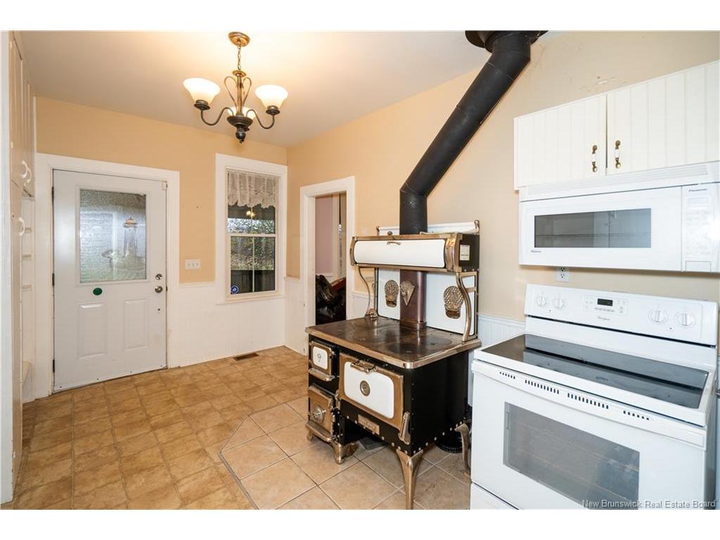 









28


Chapman

RD,
Newcastle Creek,




NB
E4B 2L6

