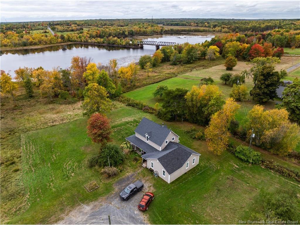 









28


Chapman

RD,
Newcastle Creek,




NB
E4B 2L6

