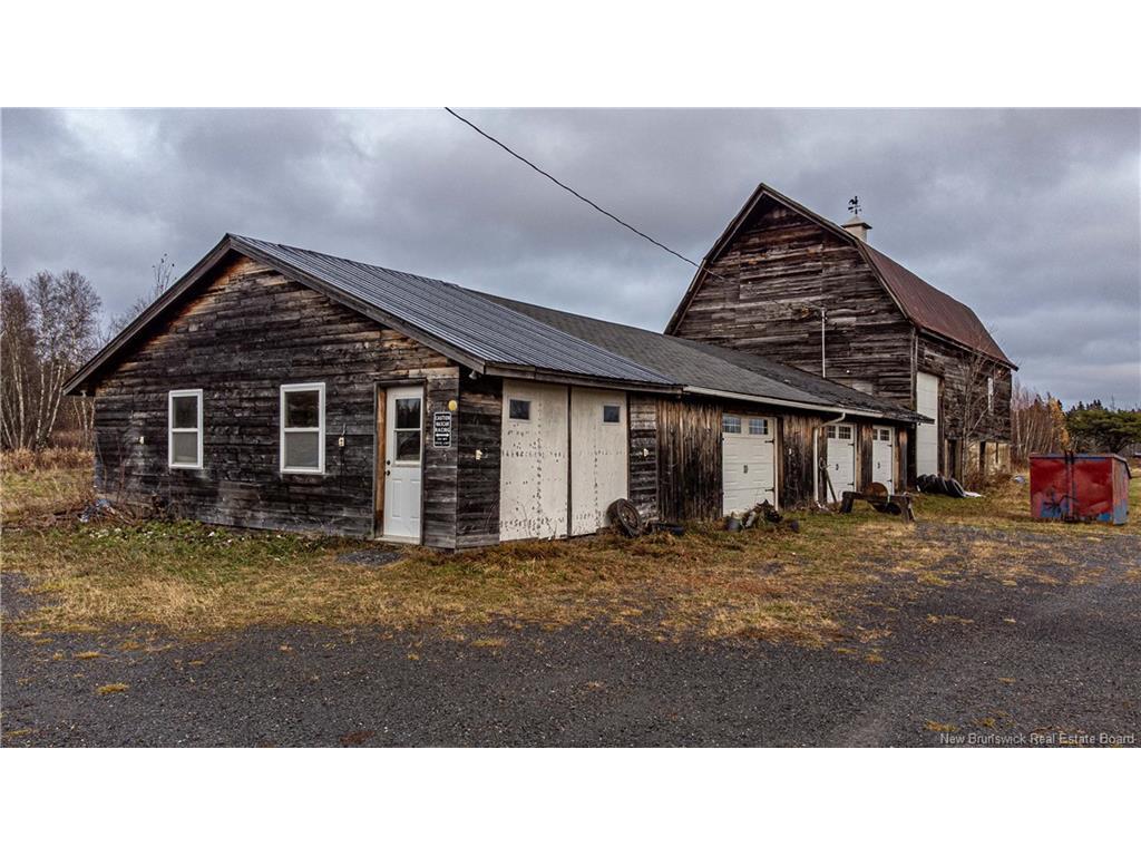 









28


Chapman

RD,
Newcastle Creek,




NB
E4B 2L6

