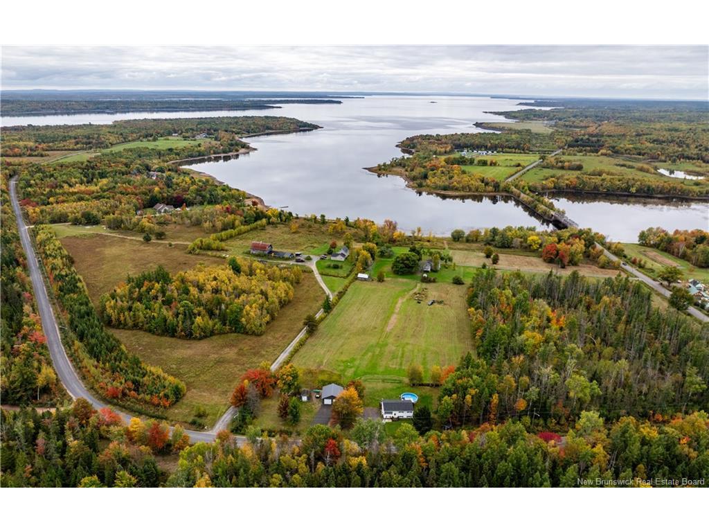 









28


Chapman

RD,
Newcastle Creek,




NB
E4B 2L6

