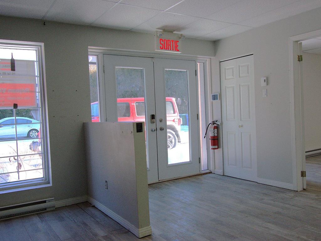 









1025


Rue Principale

,
Prévost,




QC
J0R1T0

