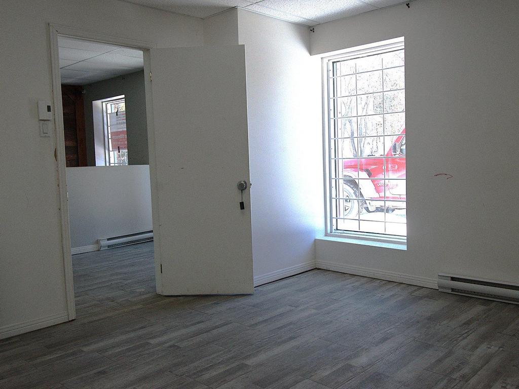 









1025


Rue Principale

,
Prévost,




QC
J0R1T0


