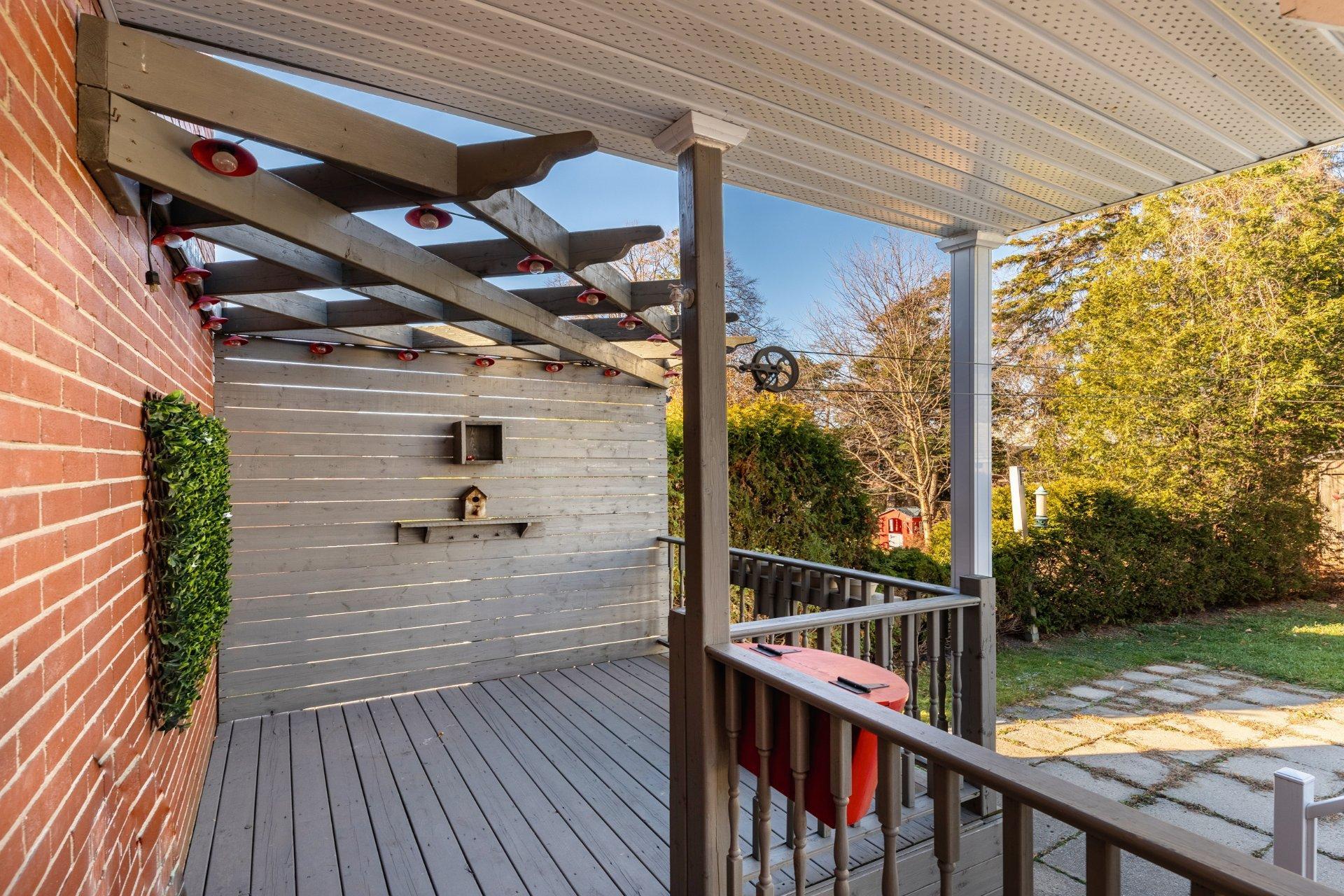 









219

 - 221


Rue St-Hubert

,
Saint-Jean-sur-Richelieu,




QC
J3B1P1


