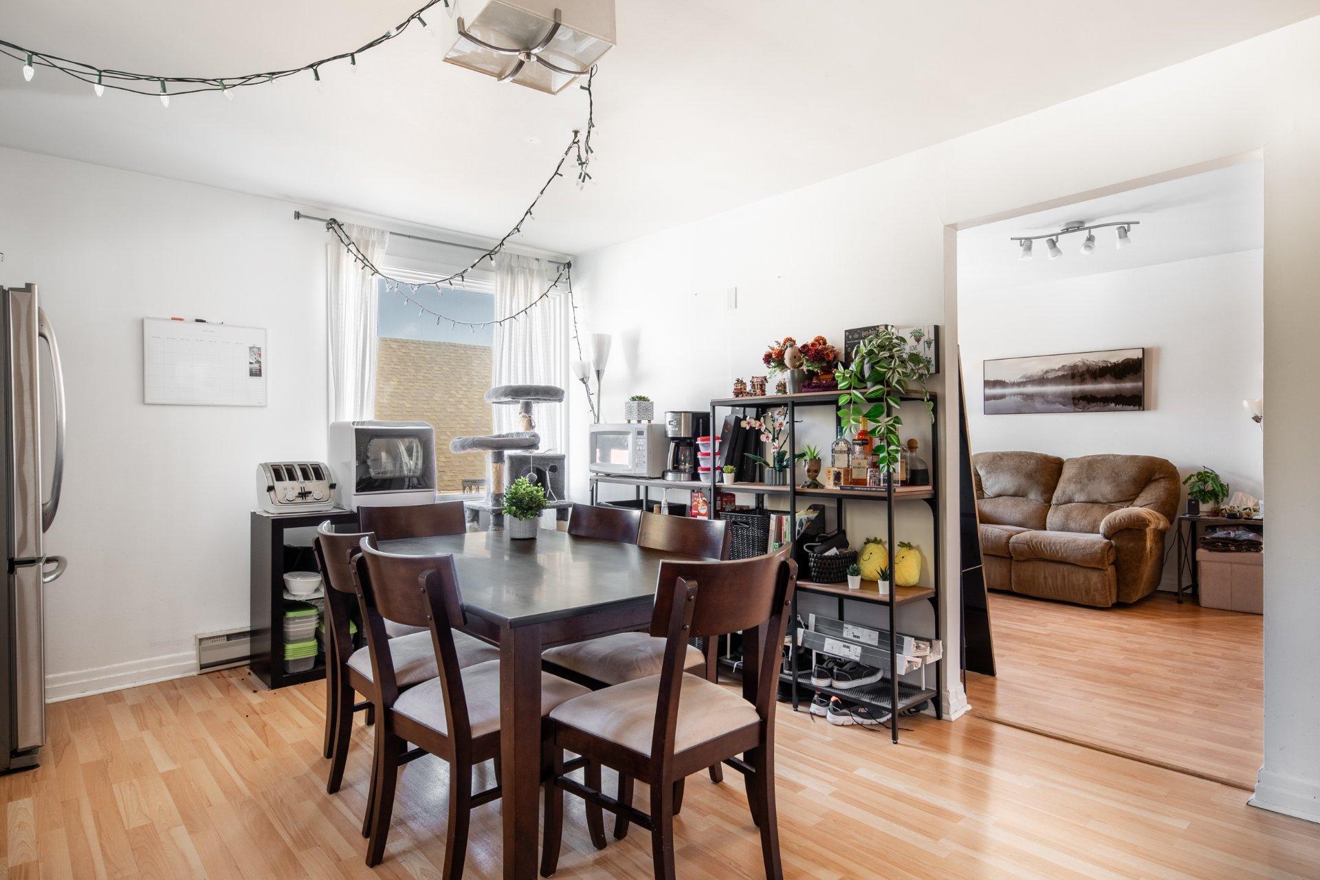 









219

 - 221


Rue St-Hubert

,
Saint-Jean-sur-Richelieu,




QC
J3B1P1

