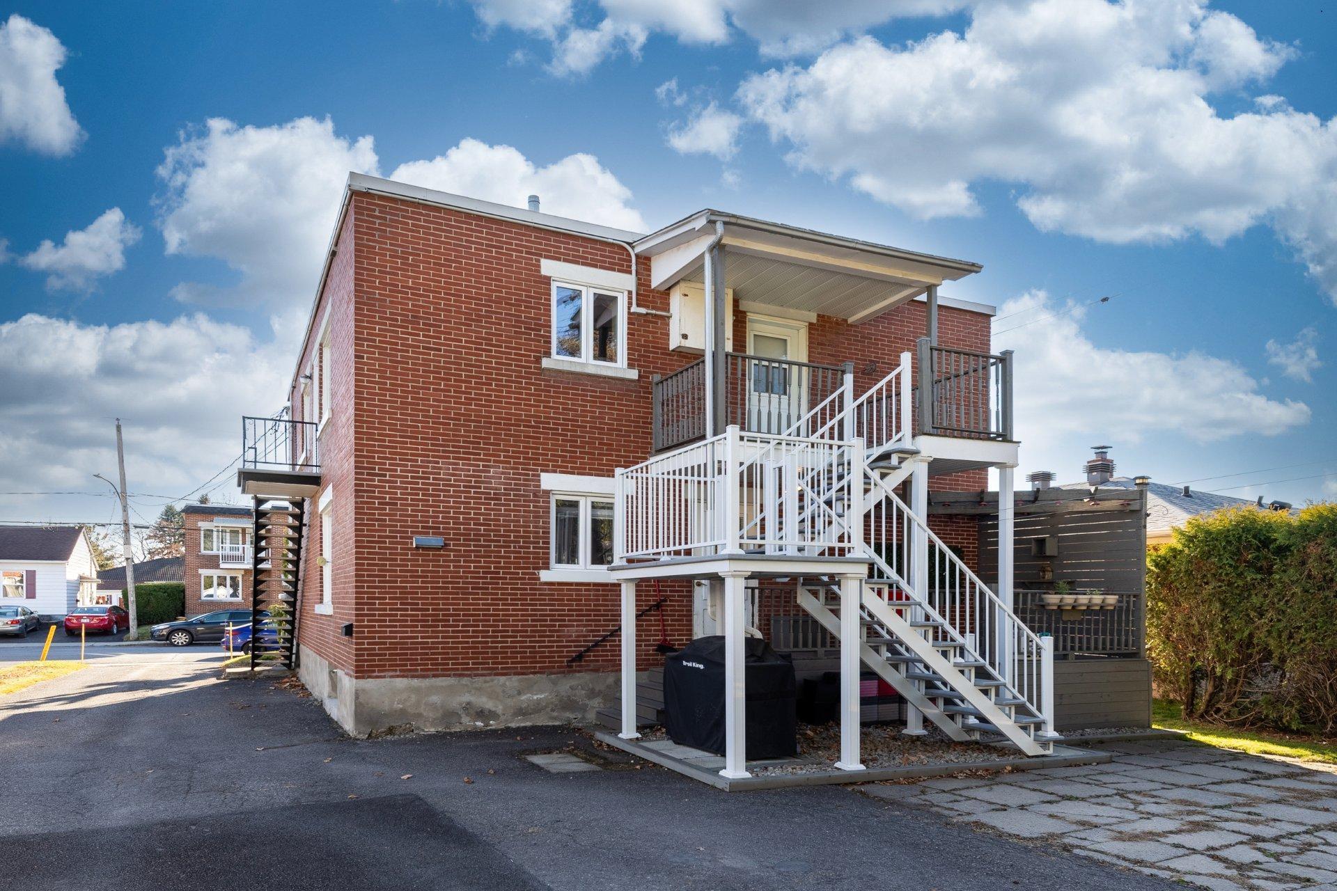 









219

 - 221


Rue St-Hubert

,
Saint-Jean-sur-Richelieu,




QC
J3B1P1

