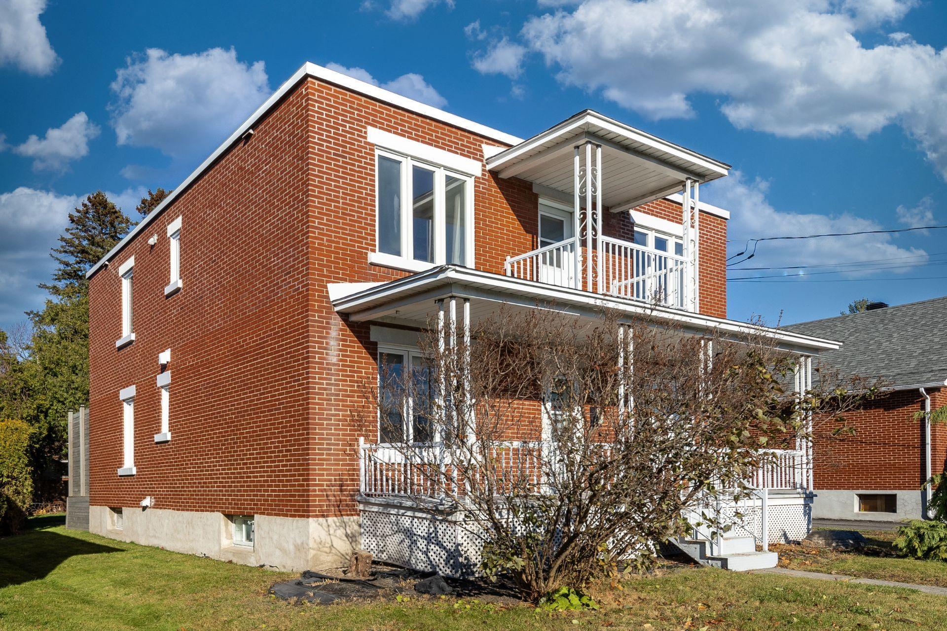 









219

 - 221


Rue St-Hubert

,
Saint-Jean-sur-Richelieu,




QC
J3B1P1

