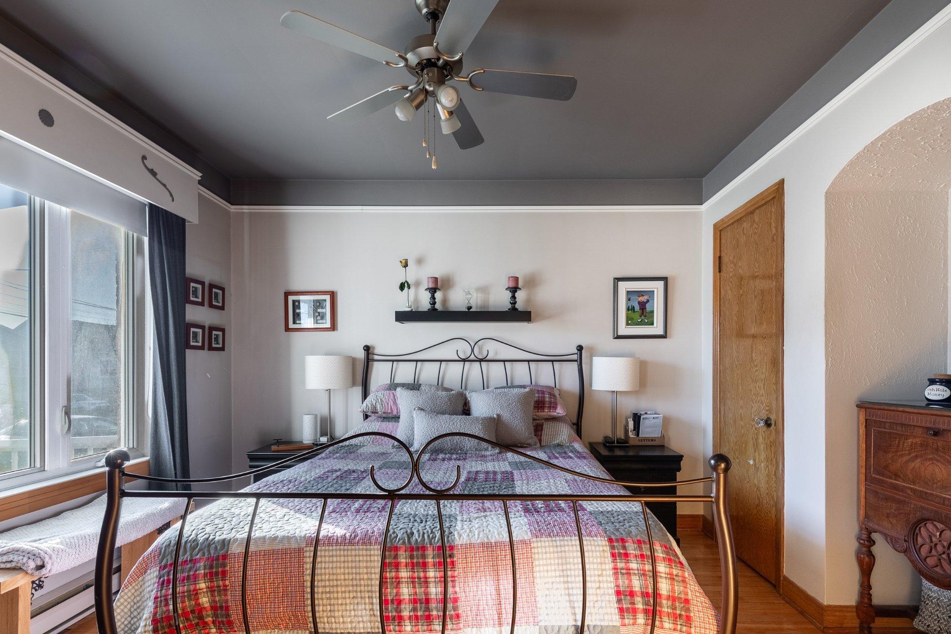 









219

 - 221


Rue St-Hubert

,
Saint-Jean-sur-Richelieu,




QC
J3B1P1

