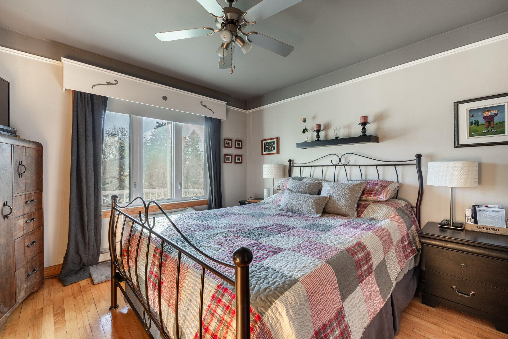 









219

 - 221


Rue St-Hubert

,
Saint-Jean-sur-Richelieu,




QC
J3B1P1

