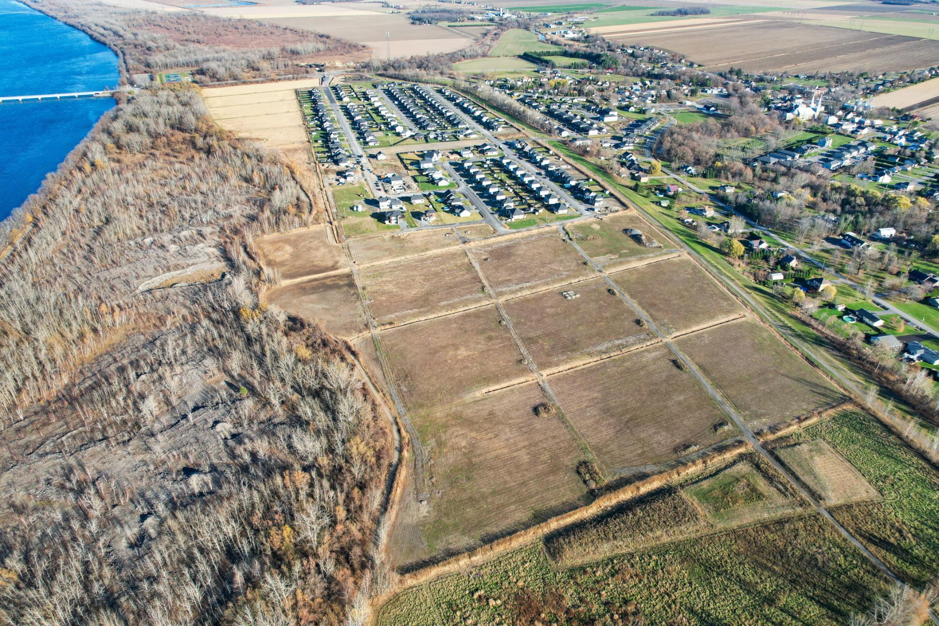 












Rue des Berges

,
Saint-Louis-de-Gonzague,







QC
J0S1T0

