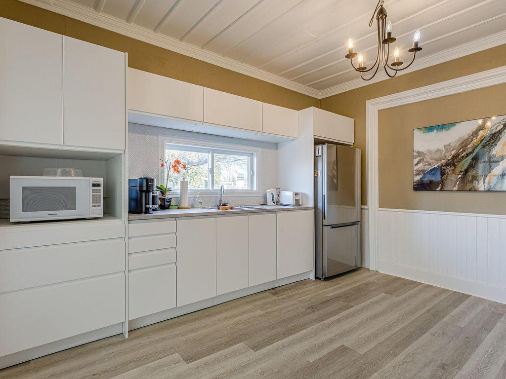 









10


Mtée Robert

,
Saint-Basile-le-Grand,




QC
J3N1L7

