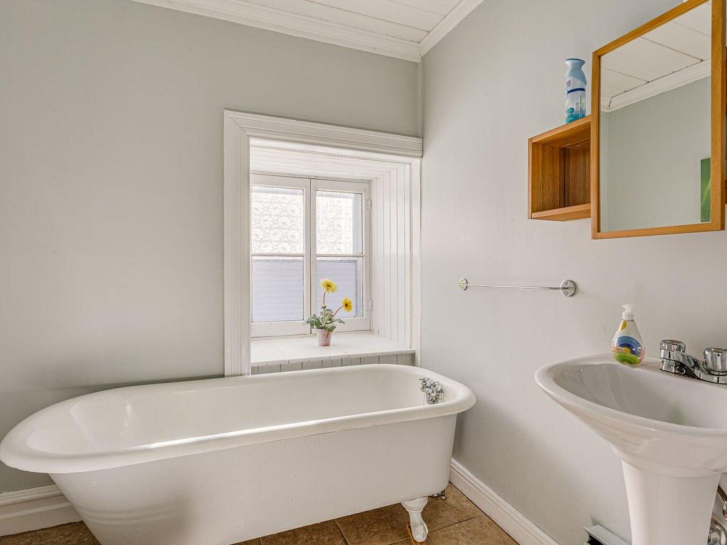 









10


Mtée Robert

,
Saint-Basile-le-Grand,




QC
J3N1L7

