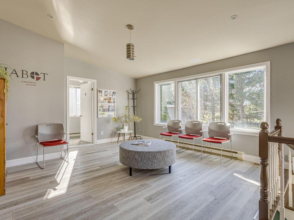 









10


Mtée Robert

,
Saint-Basile-le-Grand,




QC
J3N1L7

