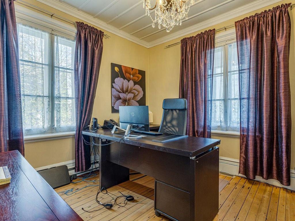 









10


Mtée Robert

,
Saint-Basile-le-Grand,




QC
J3N1L7

