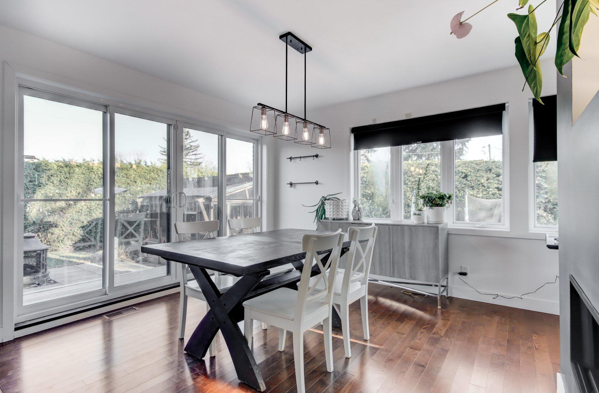 









1160


Rue De Bougainville

,
Saint-Bruno-de-Montarville,




QC
J3V3E7

