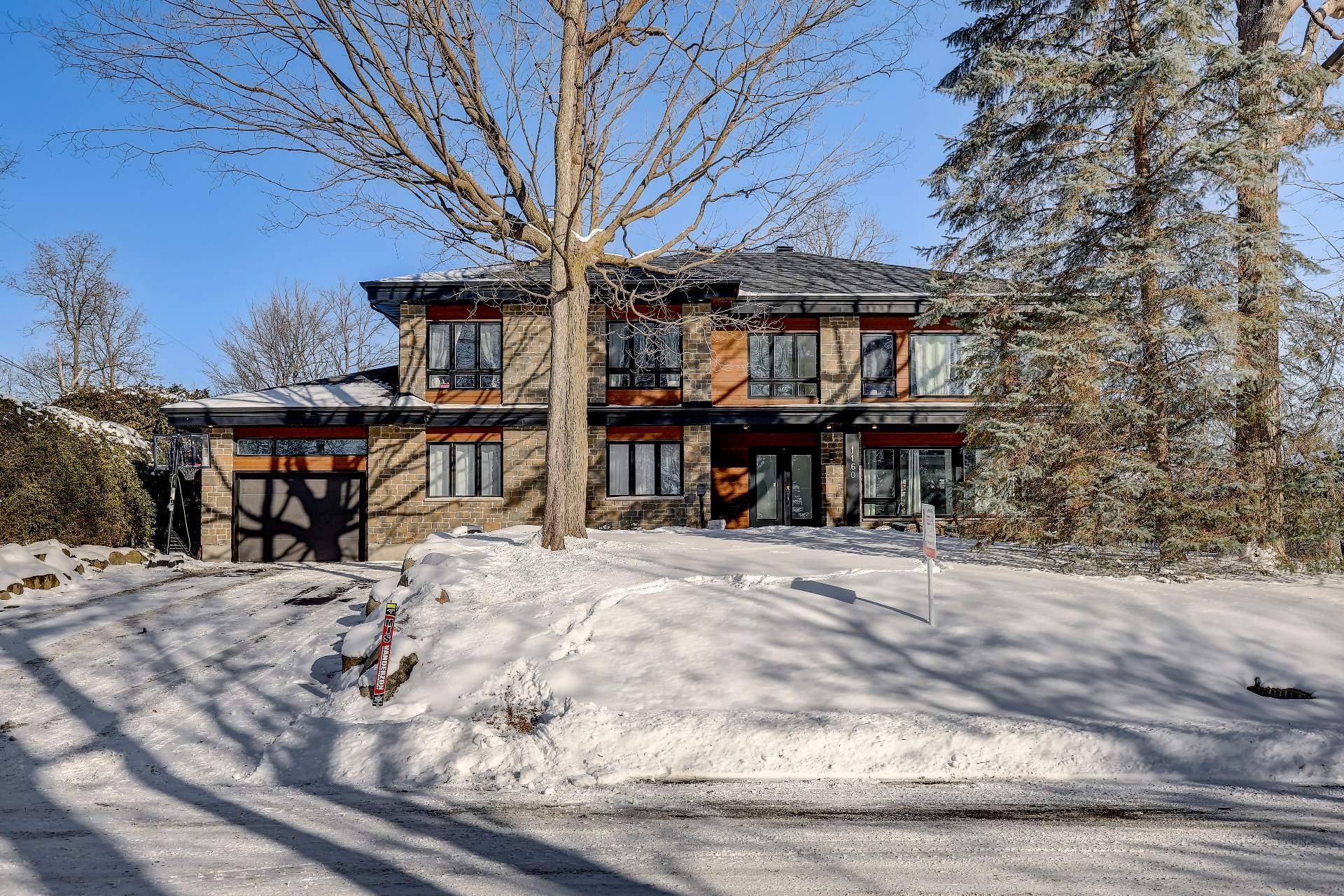 









1160


Rue De Bougainville

,
Saint-Bruno-de-Montarville,




QC
J3V3E7

