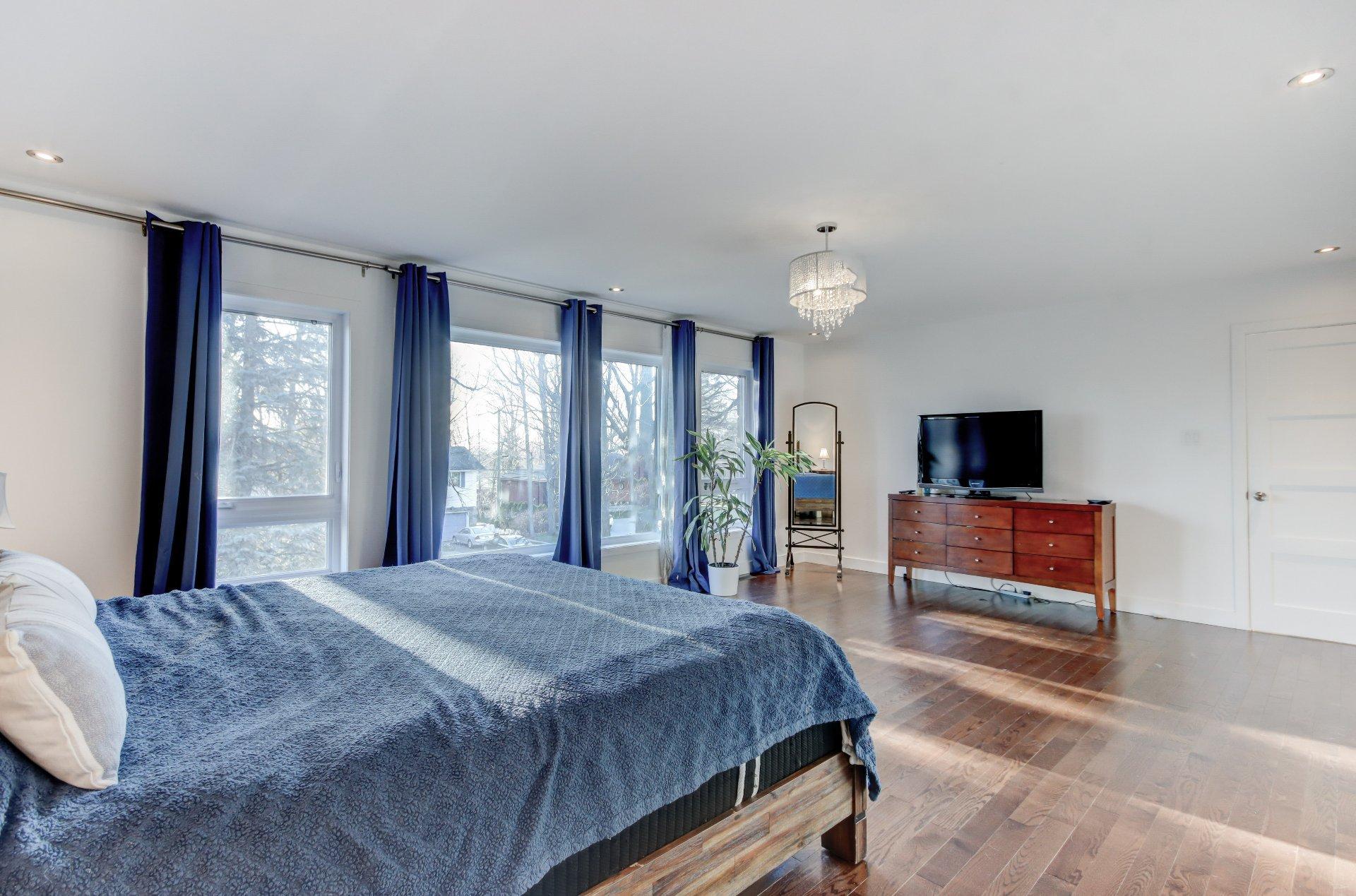 









1160


Rue De Bougainville

,
Saint-Bruno-de-Montarville,




QC
J3V3E7

