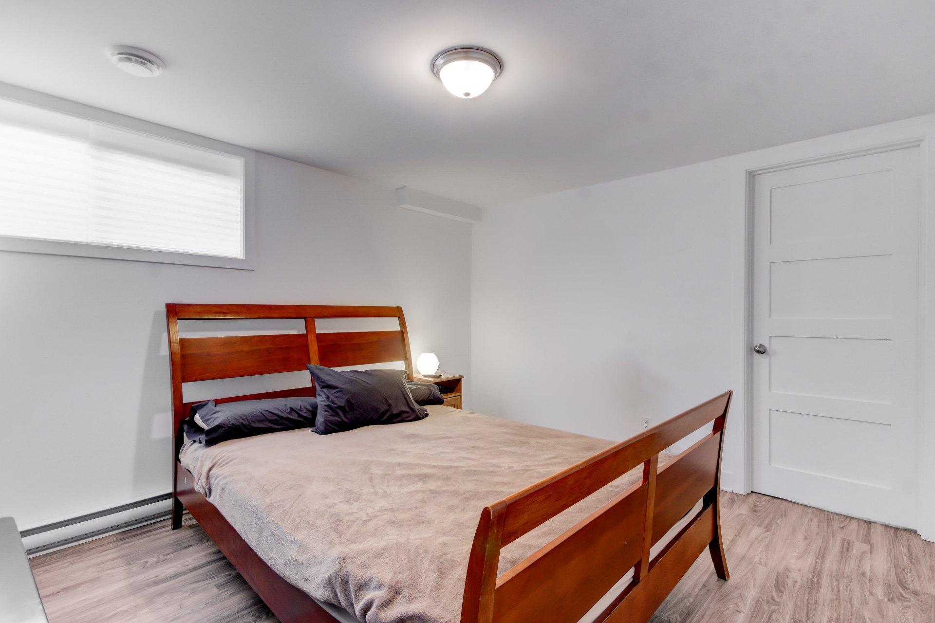 









1160


Rue De Bougainville

,
Saint-Bruno-de-Montarville,




QC
J3V3E7

