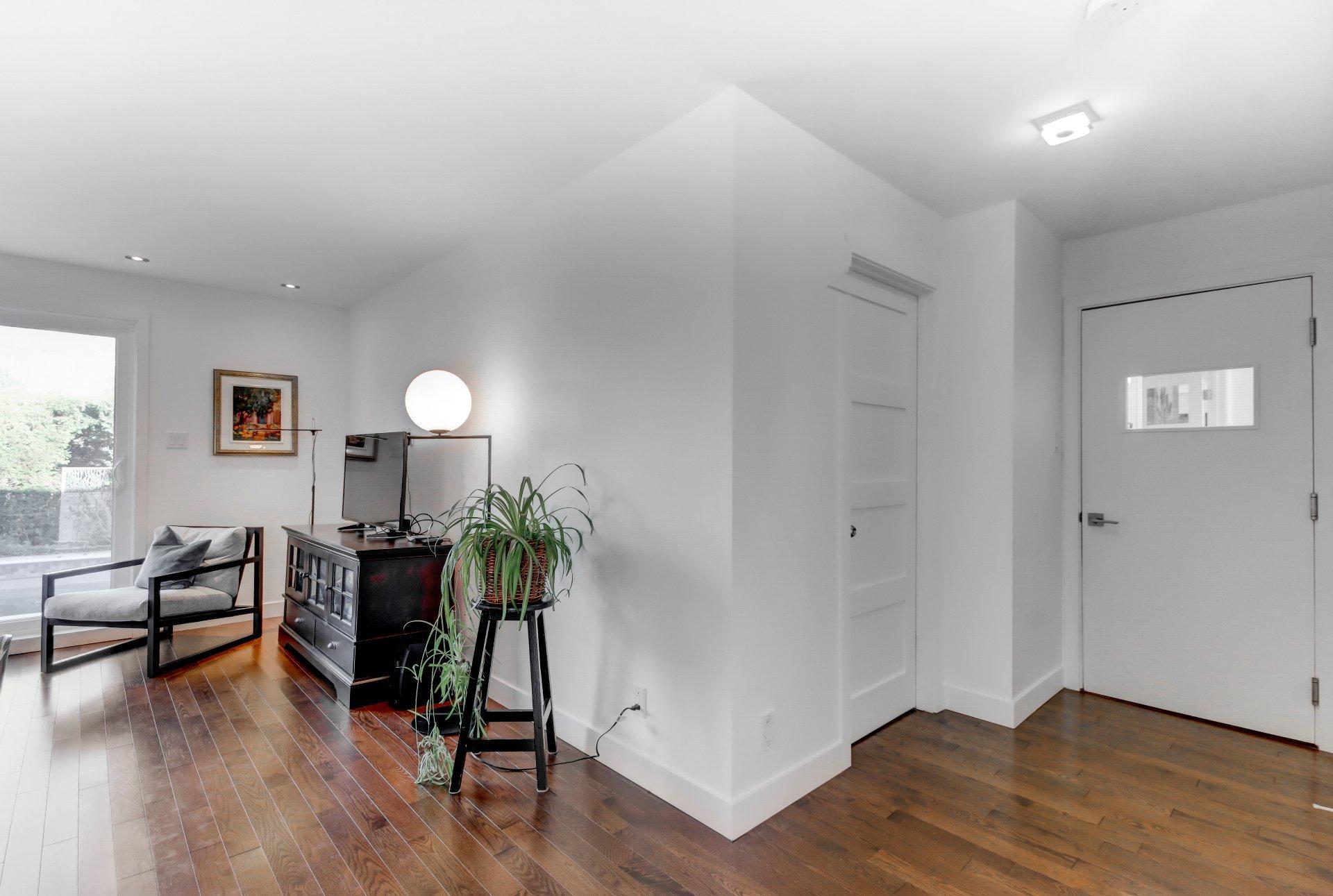 









1160


Rue De Bougainville

,
Saint-Bruno-de-Montarville,




QC
J3V3E7

