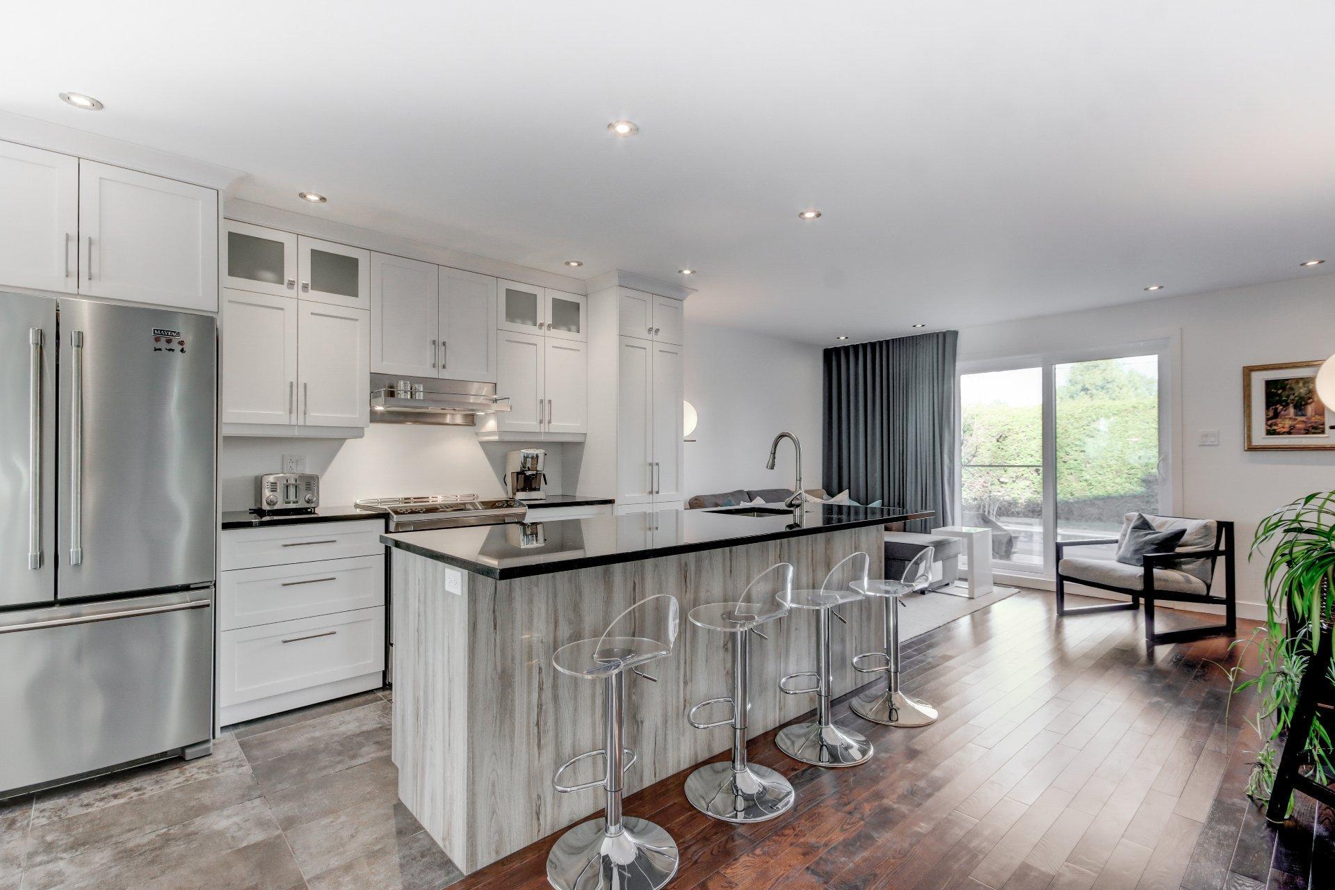 









1160


Rue De Bougainville

,
Saint-Bruno-de-Montarville,




QC
J3V3E7

