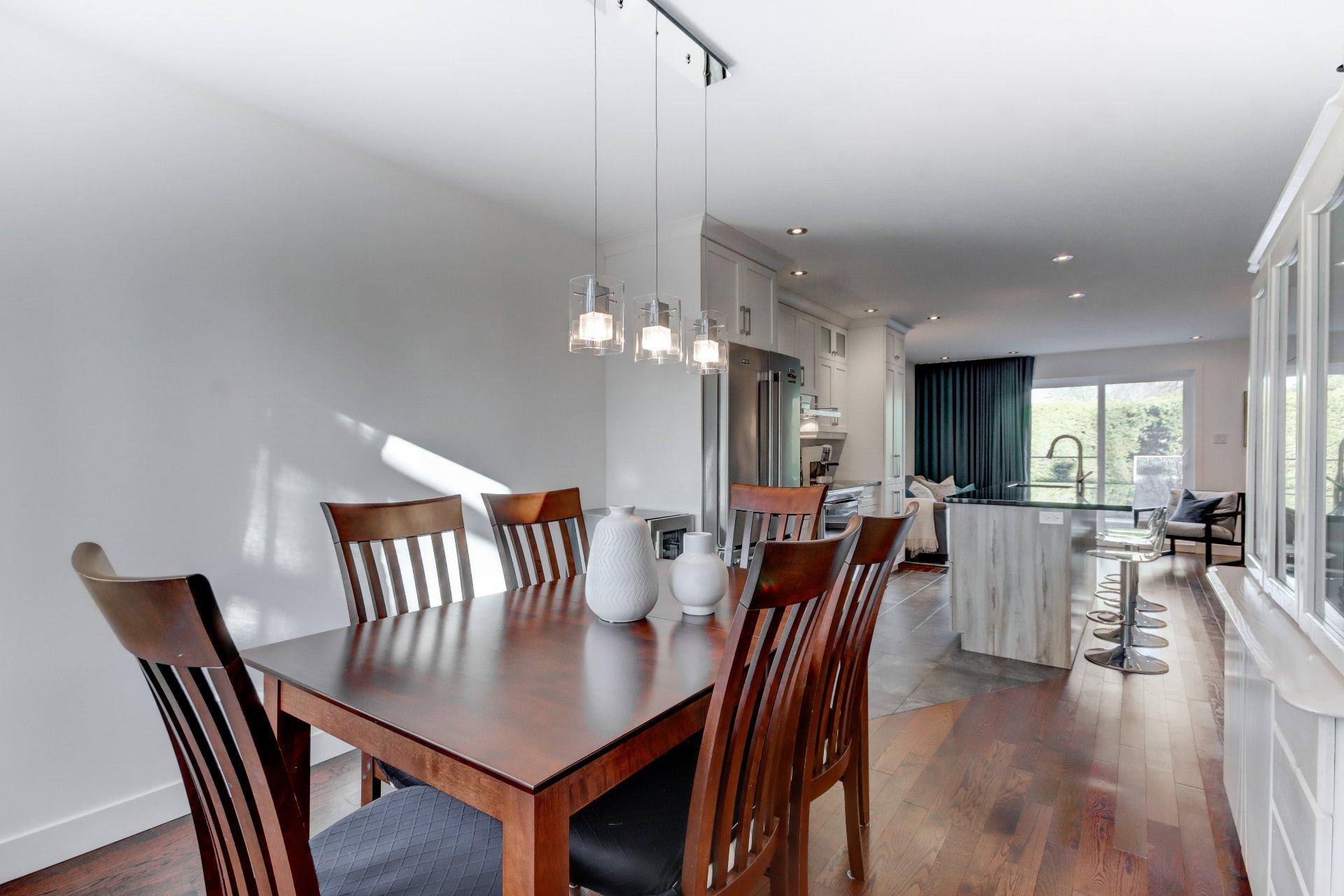 









1160


Rue De Bougainville

,
Saint-Bruno-de-Montarville,




QC
J3V3E7

