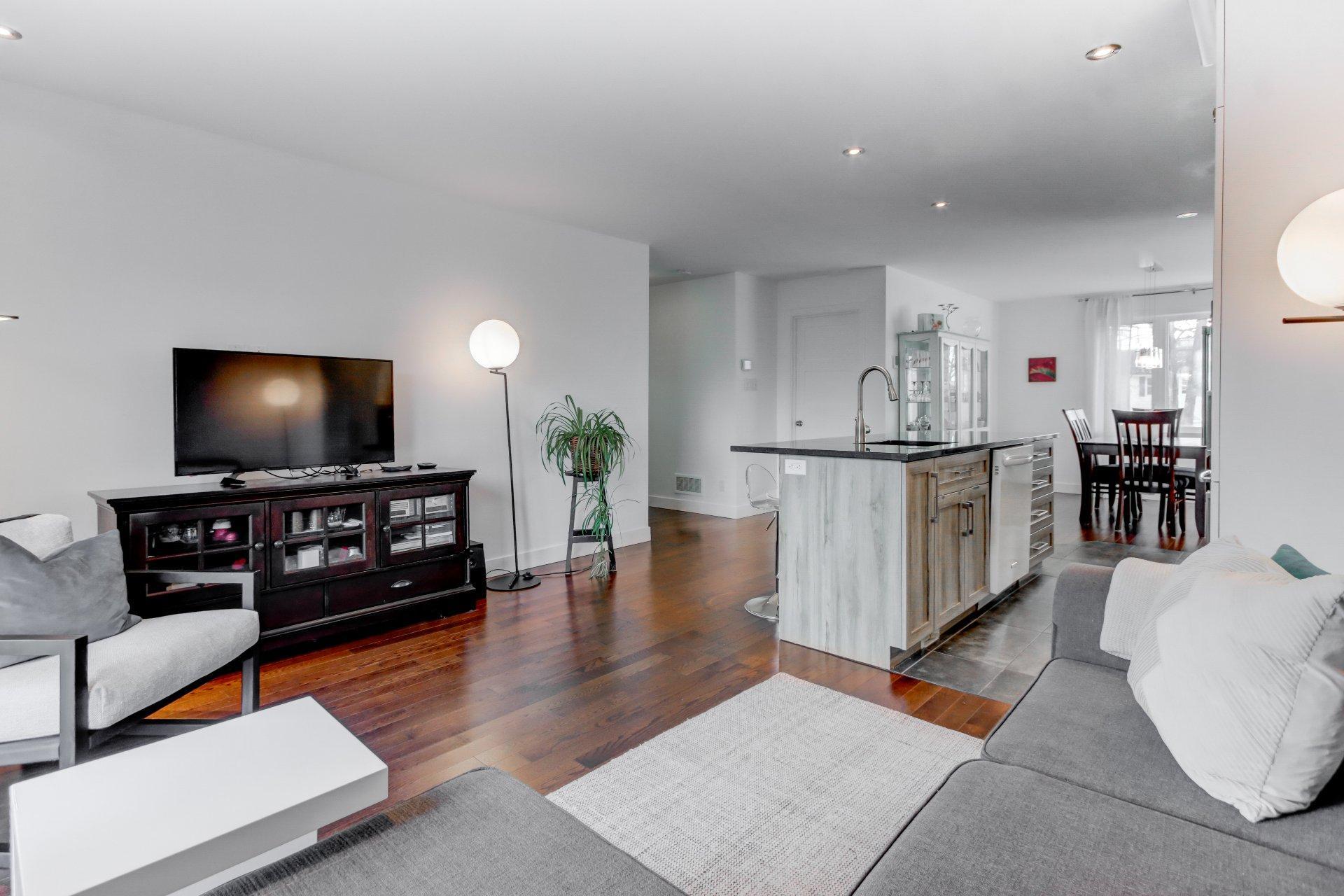 









1160


Rue De Bougainville

,
Saint-Bruno-de-Montarville,




QC
J3V3E7

